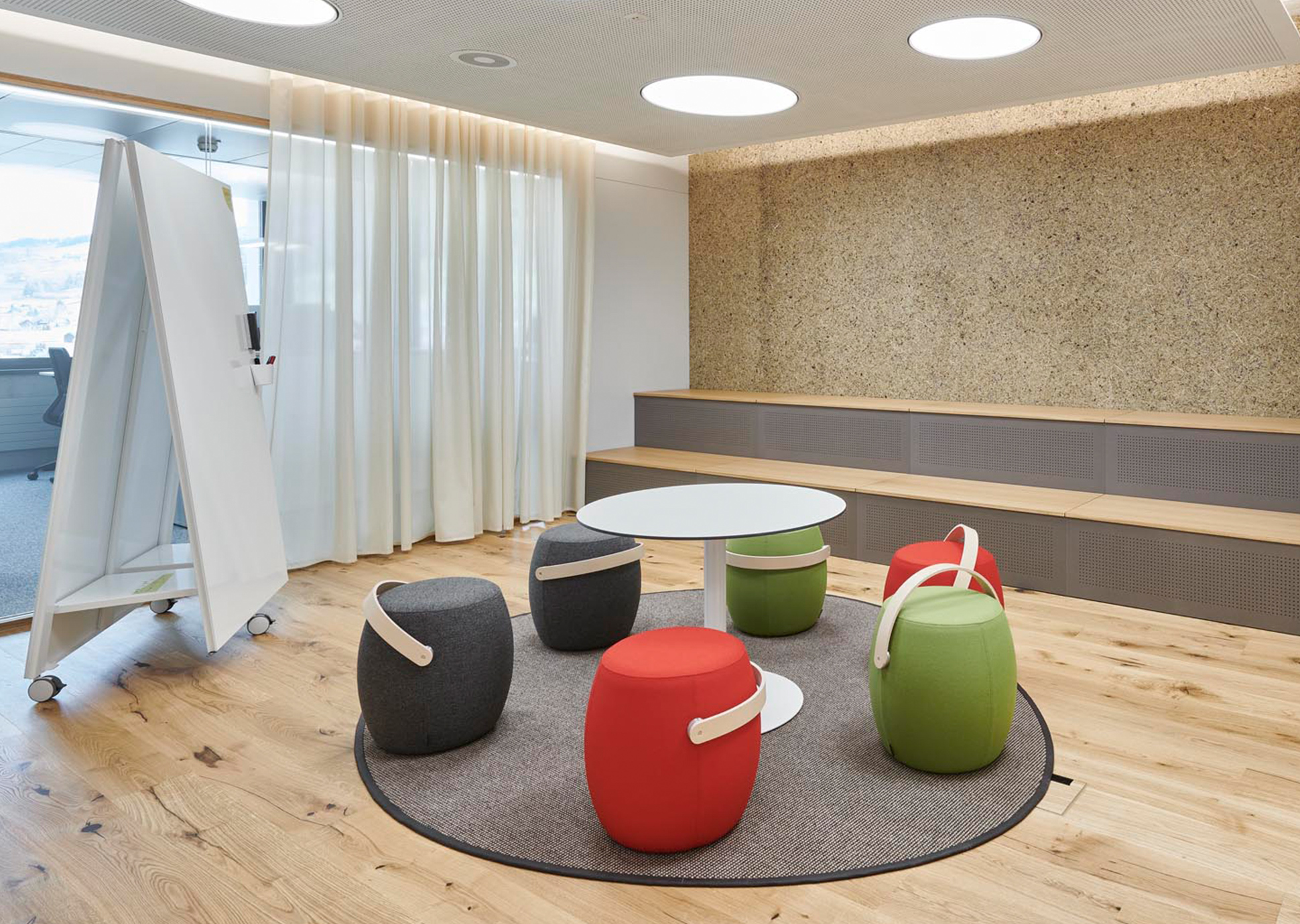 Maler Michel AG. Innere Malerarbeiten.