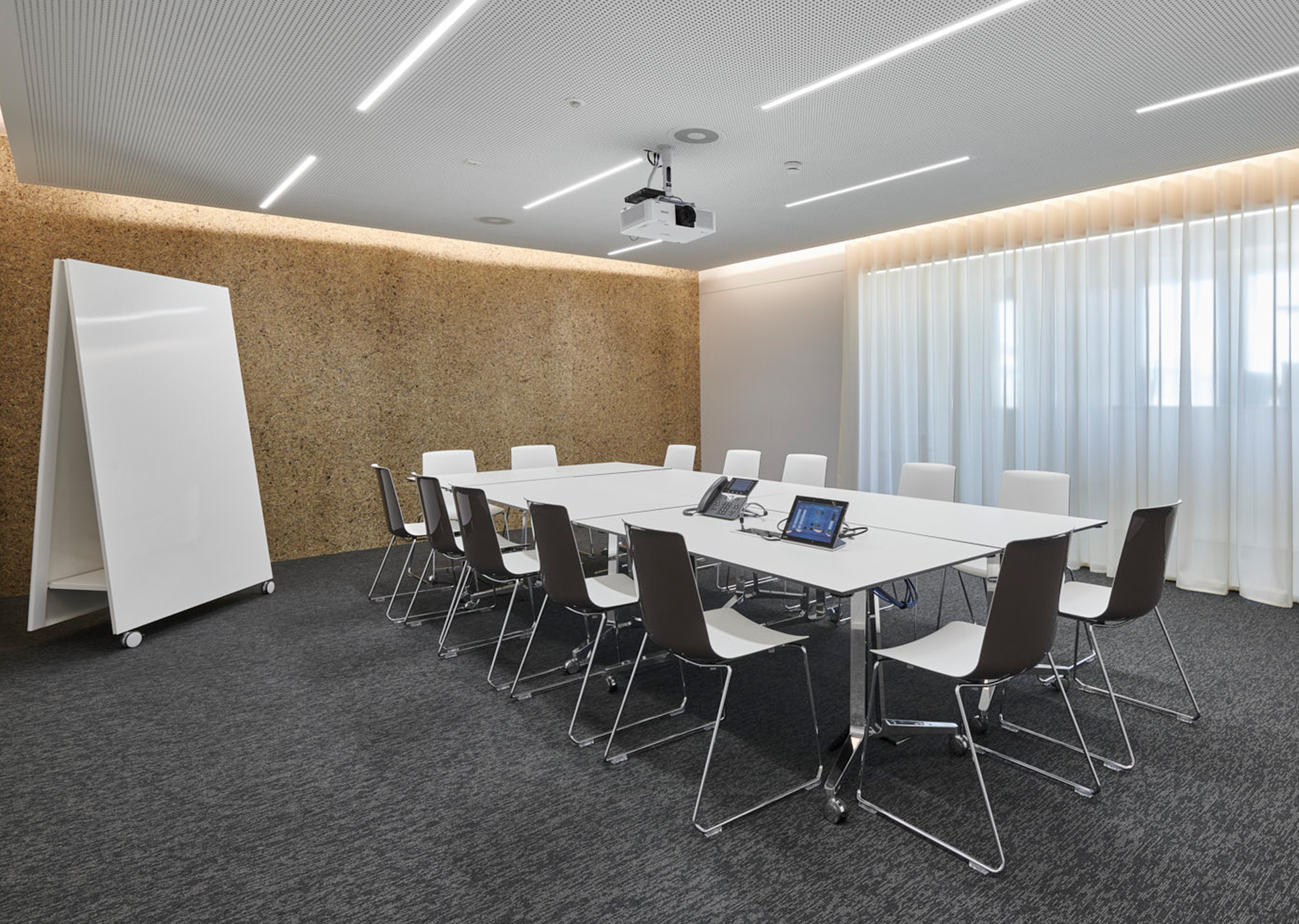 Maler Michel AG. Innere Malerarbeiten.